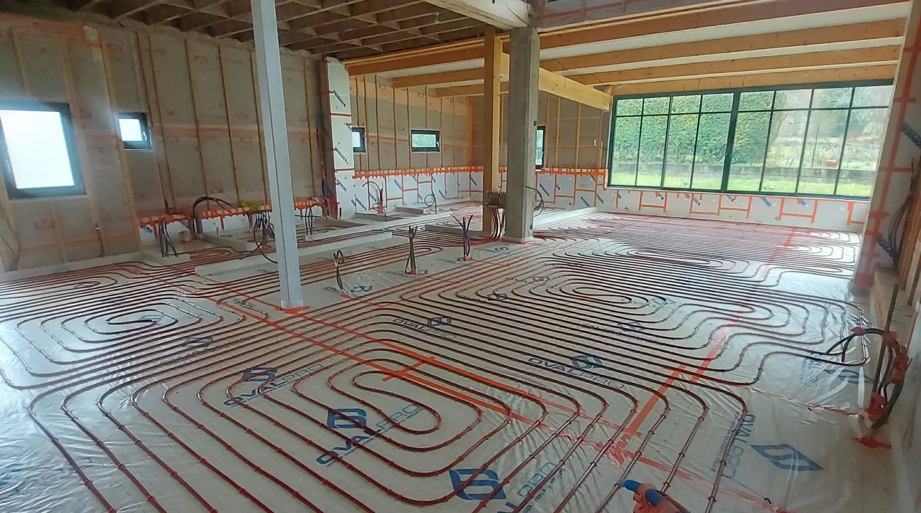 OVALPRO ARA, Entreprise Experts en Isolation par Mousse de Polyuréthane Projeté